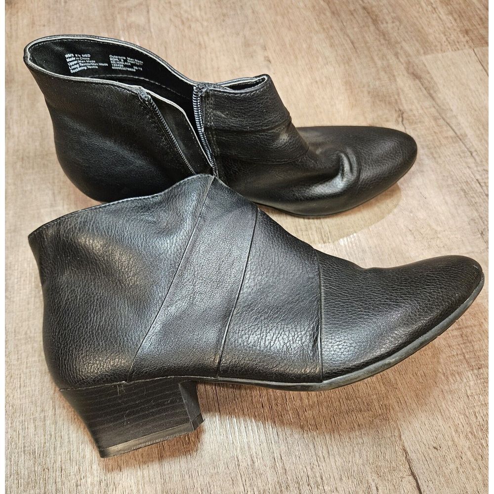 Solesenseability Black Short Heel Booties Size 8.5